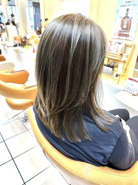 クオリス 上板橋店(QUALIS) 30代40代人気ロングレイヤースタイル顔まわりレイヤー