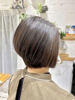 コンフィープラス(comfy plus)&nbsp;20代30代ミニボブココアブラウン小顔美肌ストレート丸み