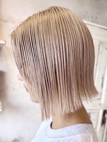 カムジーヘッド(COMEGHEAD)&nbsp;ダブルカラーショートボブインナーカラーハイライトケアブリーチ