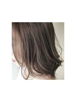 【30~40代の大人女性へ】気になり始めた白髪も上品×お洒落に!伸びても目立ちにくく♪イルミナカラー導入店