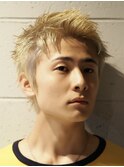 スパイキーショート 短髪 金髪 ブリーチ