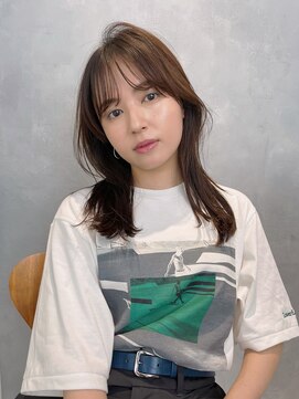 サンバレー(SUNVALLEY) くびれレイヤーセミロング