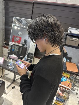 ディアマン(Diamant) 黒髪波巻きスタイル