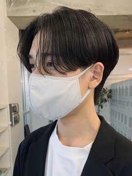 レタッチバイフィフス(RETOUCH by fifth) 原宿ニュアンスパーマ毛流れヘアセンターパート大人ビジネスヘア