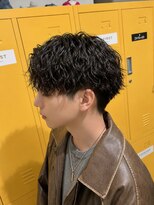 コア(CO:A)&nbsp;ツイストスパイラルパーマ　ツーブロック無造作刈り上げマッシュ