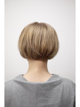 バングス(bangs) 前下がりボブ+ミルクティーカラー