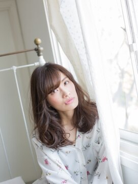 パルバ(PARVA) ふわふわロングスタイル