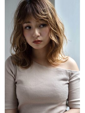 ロンド 表参道店(Lond) ミディアムレイヤースタイル～ヌーディーベージュカラー＊