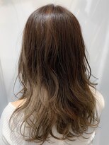 リット(Litt)&nbsp;明るすぎないけど透明感が欲しい人のソフトバレイヤージュ