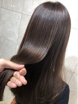 ヘアーサロン タカヒロ(Hair Salon TAKAHIRO)の写真/【三軒茶屋徒歩2分】髪質改善!話題のサブリミックトリートメント新導入◎まとまりのあるうるツヤ美髪に♪