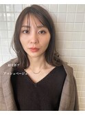 【女性らしい柔らかヘア】肩上でつくる外ハネミディ