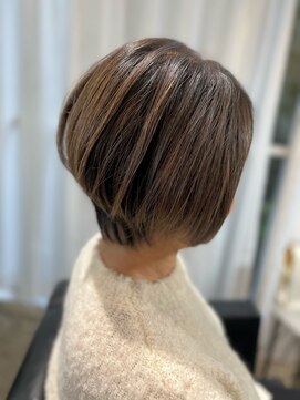 ツムグ 代官山店(TUMUGU) 30代40代50代大人可愛い白髪ぼかし地毛風カラーこなれヘア代官山