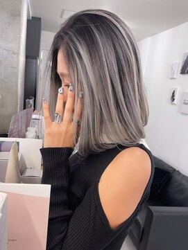 キング 梅田(K!ng) 【梅田】ホワイトバレイヤージュ髪質改善トリートメント