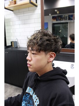 ニューオールド 三軒茶屋(NEW OLD) スペインカールパーマ