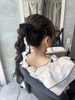 編みおろしポニーテール