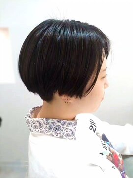 エクラート イーリス 高田馬場店(ECLART IriS) ショートボブ