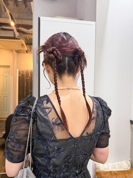 デイジードゥ(Daisy duex) タイトヘア/タイトめアレンジ/個性派/ヘアアレンジ/お呼ばれヘア