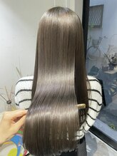 髪を大切に理想のヘアをずっと楽しむ。nito.のダメージレス施術で、日常に彩りとときめきをー。