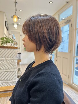 アデプト 綾瀬店(adept) 横顔がきれいに見える丸みショートボブ