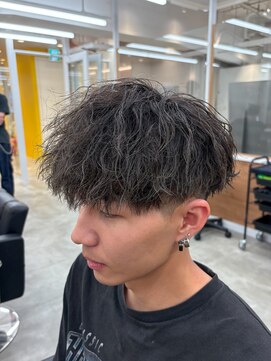 ルースト 南堀江店(ROOST) MEN'S/リバースセンターパート/ニュアンスパーマ/南堀江