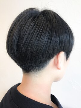 ウィロー(WILLOW) 【WILLOW】大人女子の刈り上げショート(井下貴史)