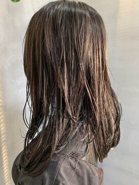 テトヘアー(teto hair) アッシュグレー、透け感カラー、暗髪、ローレイヤー