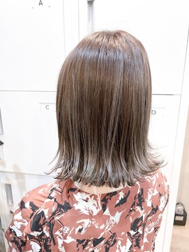 カリーナコークス 原宿 渋谷(Carina COKETH) ハイライトダブルカラー外ハネボブ/ケアブリーチインナーカラー