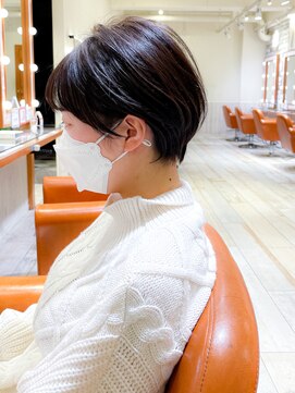 ネオリーブ クタ 町田店(Neolive kuta) 大人ショート【町田、町田駅220504】