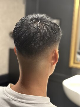 ブロートーキョー 有楽町店(Bro Tokyo) アップバングミドルフェード