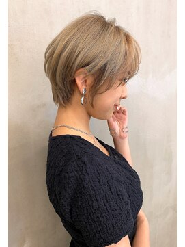 ロゼ 石橋(Rose) 【ROSE】ショート_ショートボブ_ブリーチ_髪質改善ショート