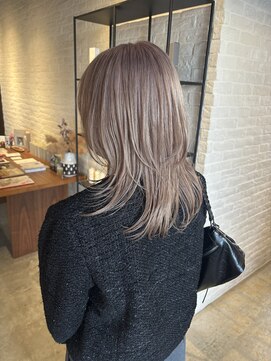 クラン バイ ナチュラル(clan by Natural) 柔らかミルクティーベージュ/大人女性なベージュカラー