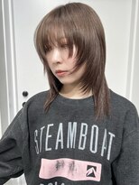 ココ 原宿(KOKO)&nbsp;黒髪小顔クラゲヘアーオリーブグレーココアベージュブリーチ