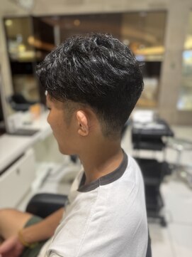 アヴァンスクロス あべのルシアス店(AVANCE. CROSS) パーマ風×ナチュラルフェード×くせ毛カット