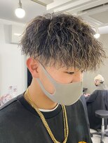 ハイライト/ツイストパーマ/短髪/ツーブロック/men's