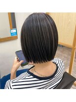美容師 久保浦 コンパクトカット×繊細ハイライト