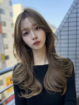 アマトウキョウスマートサロン(AMA TOKYO×Smart Salon) ヘーゼルベージュ ブリーチなし レイヤーカット 海外風