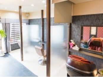 ファイズ(FAI'S)の写真/上質空間であなただけのサロンタイムを…。経験豊富なスタイリストが、あなたの理想のスタイルを叶えます。