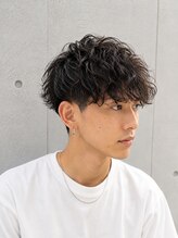 アーサス バイ ヘッドライト 君津店(ursus by HEADLIGHT)&nbsp;無造作パーマ×刈り上げショートマッシュ