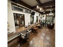ピクシー(Pixy)の雰囲気（隣の席が気にならない広い店内なので、ゆったりとくつろげます！）