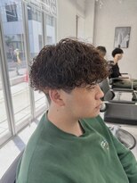 リアリクス(REALIX)&nbsp;大宮刈り上げ波巻きスパイラルパーマテーパーフェード