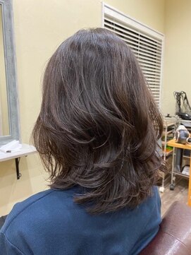 ルシア ヘア(Lucia hair) ミディアムランダムパーマ