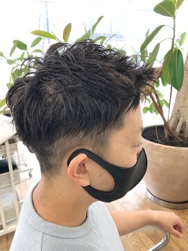 ヘッズ 本八幡店(HEADS) MEN'S HAIR センターパート ツイストスパイラル コンマヘア