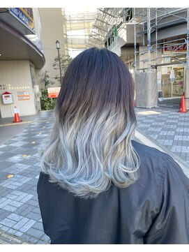 ブランシェ JR勝川駅南口店(BRANCHE) 【branche大前】グラデーションカラー☆ホワイトシルバー☆