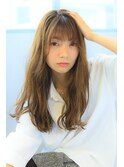 ナチュラルカラー×重めロング