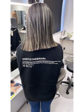 キング 梅田(K!ng) 【梅田】ハイライトカラーホワイトハイライトコントラストカラー