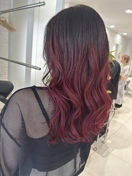 ジーニーズフォーシーズン 太田口通り店(jenies4season) ディープレッドのグラデーション