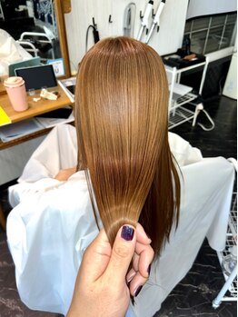 ヘアライブリリー(HAIR LIVE LILY)の写真/持続性高い極上の艶髪を実現！話題の〈ULTOWAトリートメント〉〈サイエンスアクア〉是非体感下さい♪