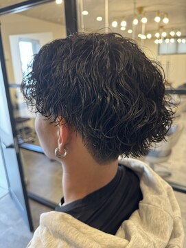 シェルター プロデュースド バイ エムズ(Shelter produced by M's) 波巻きパーマ