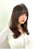 ミディアムウルフレイヤーロングハッシュカットくびれヘア