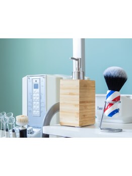 【シェービング/眉カット】髭や眉など顔周りのお手入れはプロにお任せ★清潔感UPで好印象間違いなし！